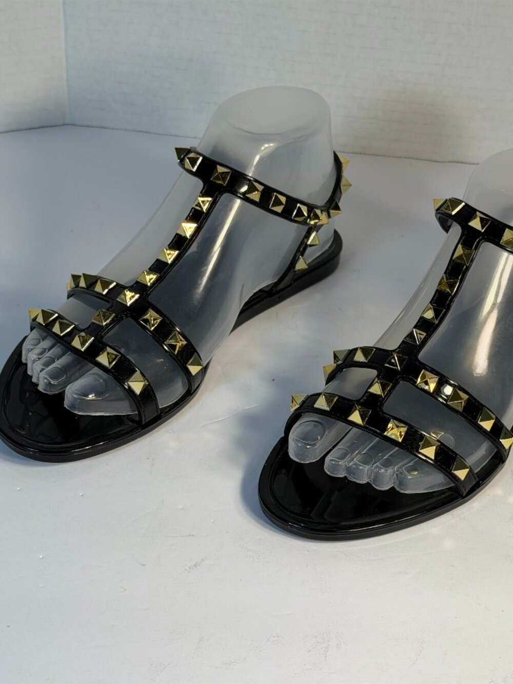 Women's size 6 Black & Gold sandals